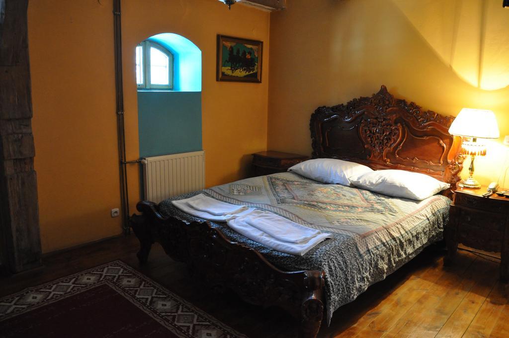 Ostoya Inn & Granary Jasionka Buitenkant foto
