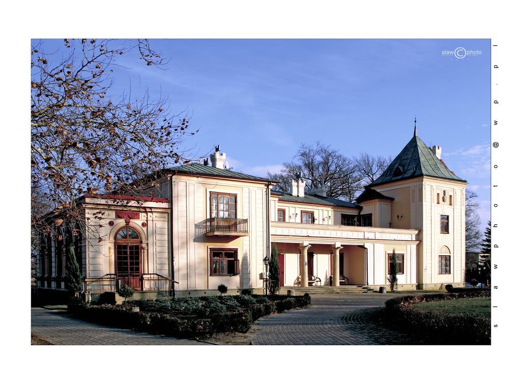 Ostoya Inn & Granary Jasionka Buitenkant foto