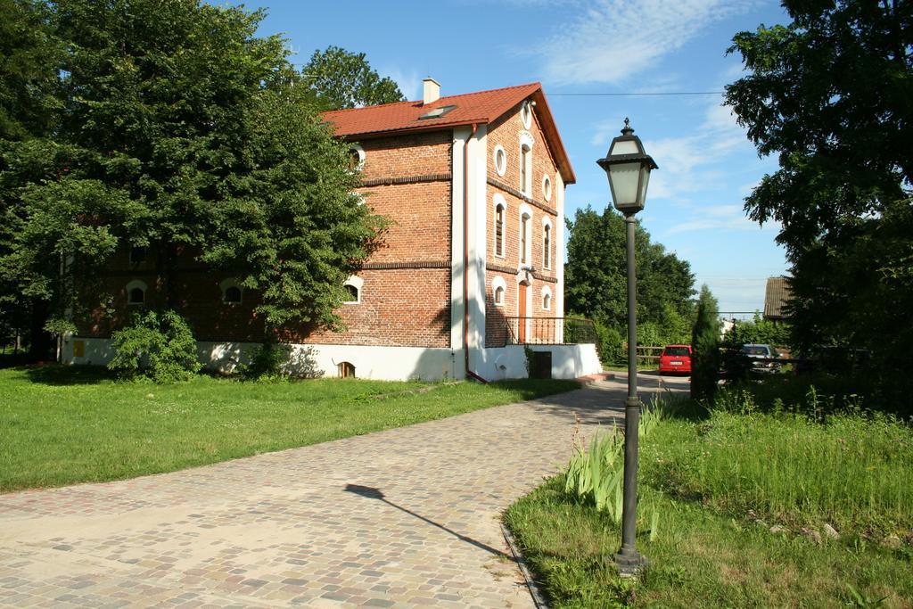 Ostoya Inn & Granary Jasionka Buitenkant foto