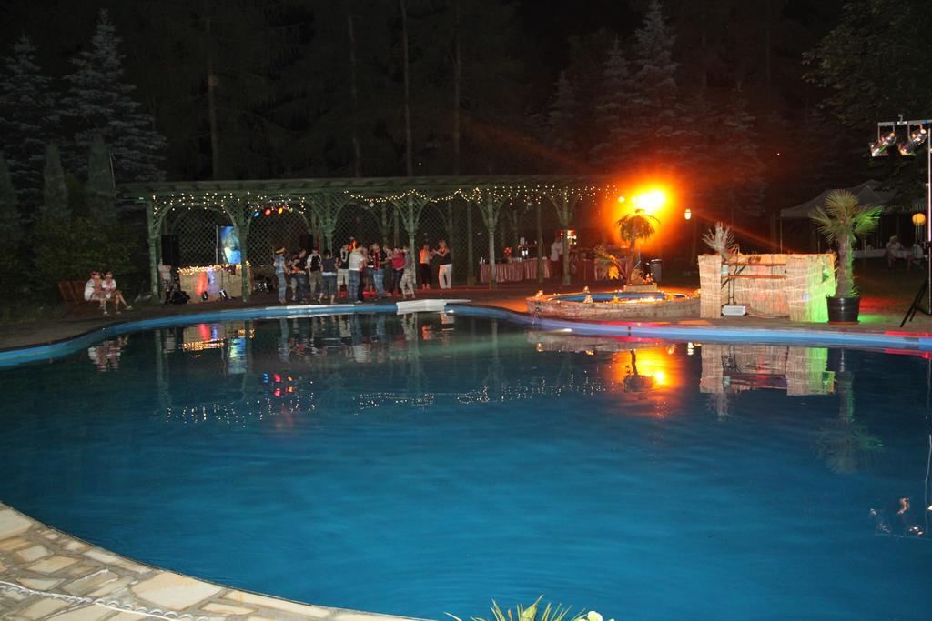 Ostoya Inn & Granary Jasionka Buitenkant foto